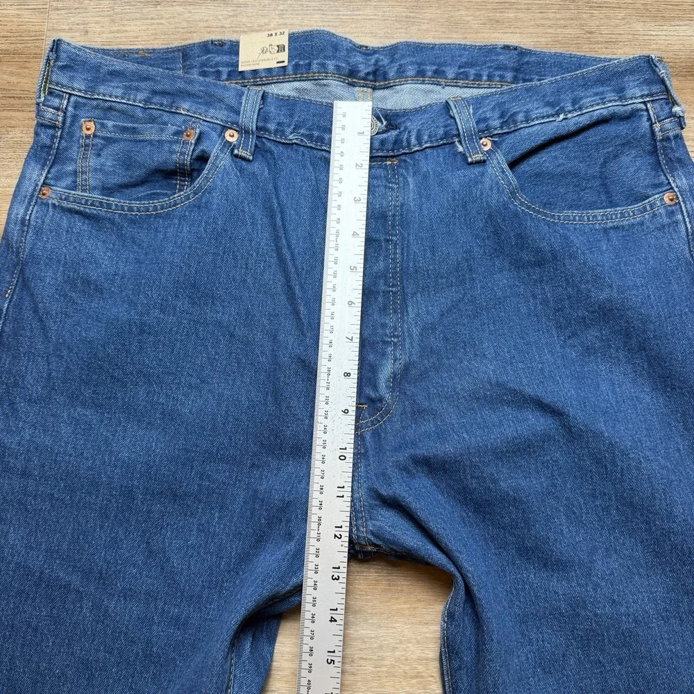 Levis 501 Jeans Men 38x32 Blue Original Fit Button Fly Medium Wash‎ Denim NEW